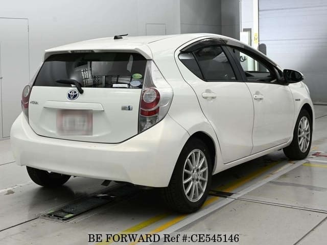 Toyota AQUA HYBRID G — фото 2