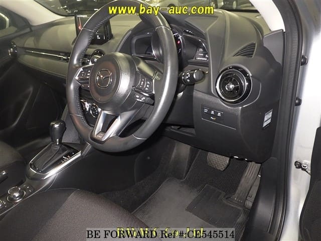 Mazda DEMIO XD TOURING — фото 3