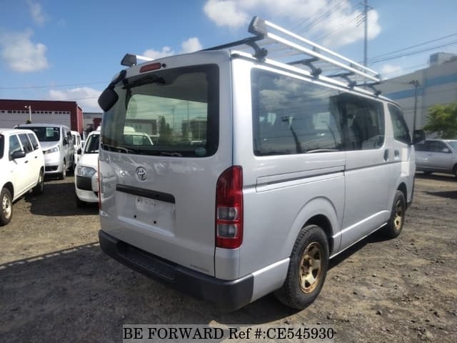 Toyota HIACE VAN — фото 2