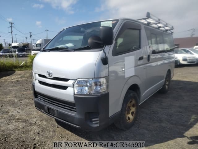 Toyota HIACE VAN — фото 1