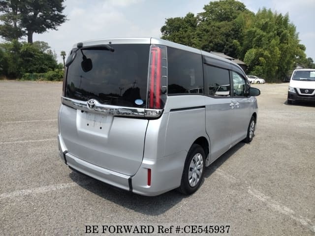 Toyota NOAH X TYPE 1 — фото 2