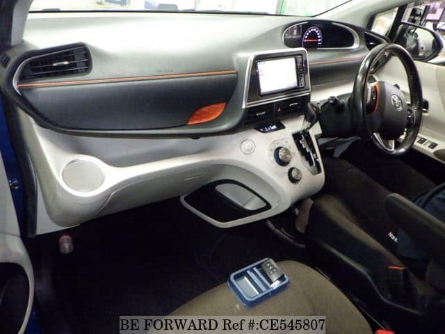 Toyota SIENTA G — фото 3