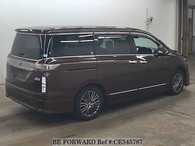 Nissan ELGRAND 350 HIGHWAYSTAR URBAN CHROME — фото 2