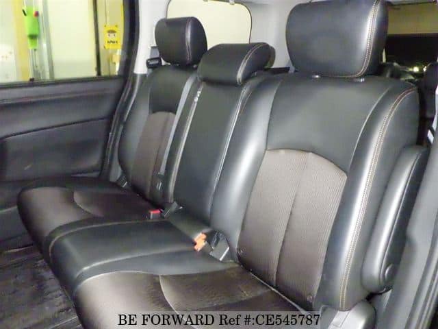Nissan ELGRAND 350 HIGHWAYSTAR URBAN CHROME — фото 5