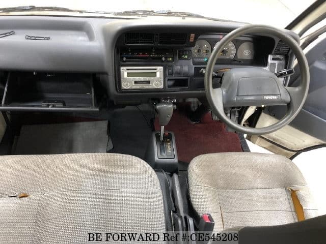 Toyota HIACE VAN — фото 3