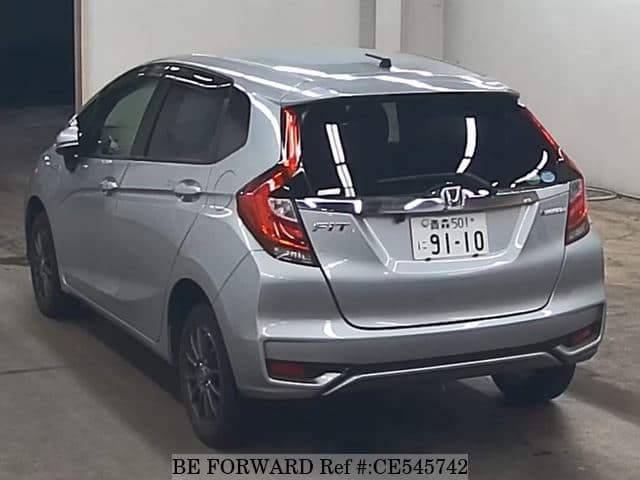 Honda FIT HYBRID F — фото 3