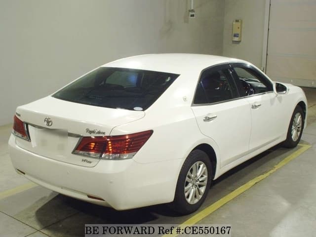 Toyota CROWN ROYAL SALOON I-FOUR — фото 2