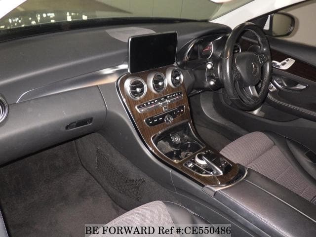 Mercedes-Benz C-CLASS C200 AV — фото 3
