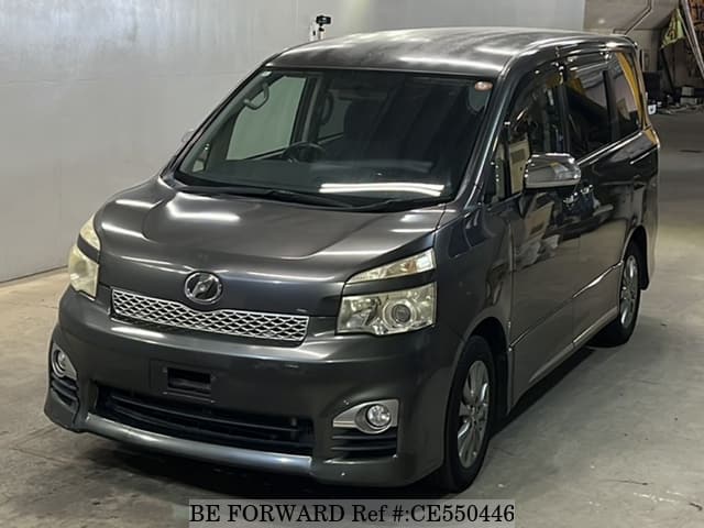 Toyota VOXY ZS KIRAMEKI 2 — фото 1