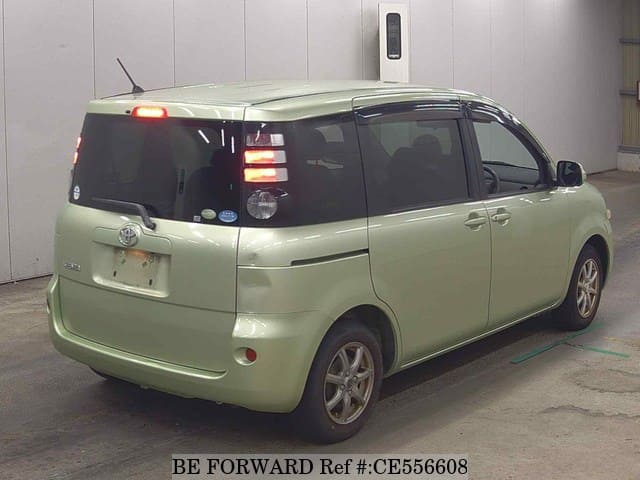 Toyota SIENTA X LIMITED — фото 2