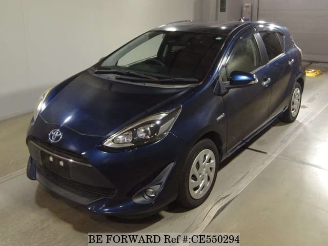 Toyota AQUA HYBRID — фото 1
