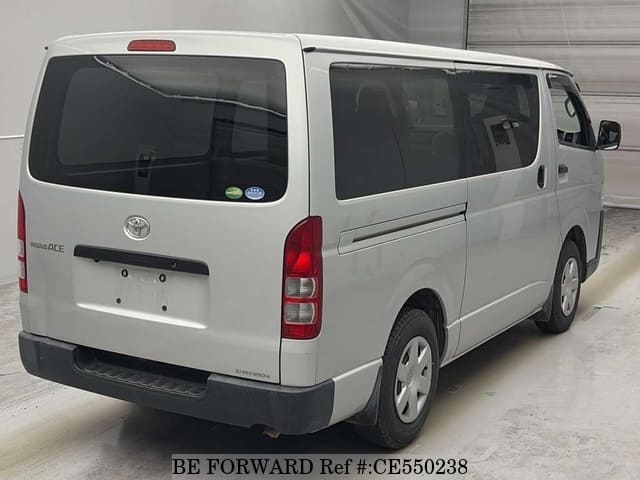 Toyota REGIUSACE VAN LONG DX — фото 2