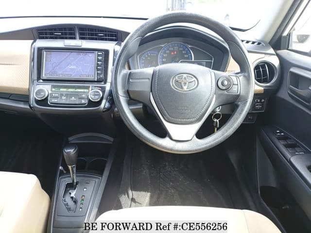 Toyota COROLLA AXIO HYBRID — фото 3