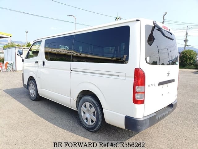 Toyota HIACE VAN — фото 4
