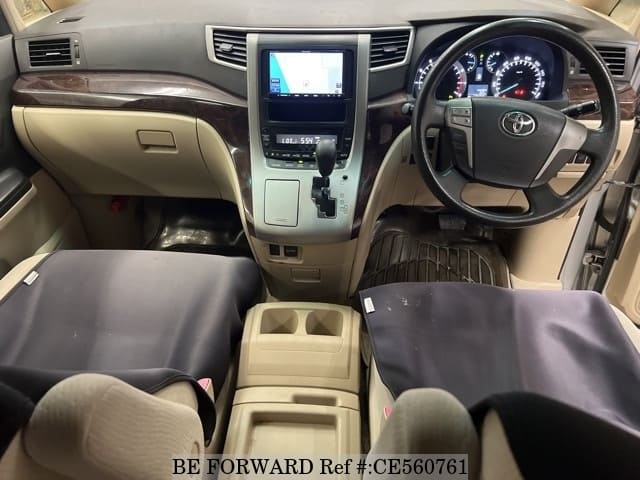 Toyota VELLFIRE 2.4X — фото 4