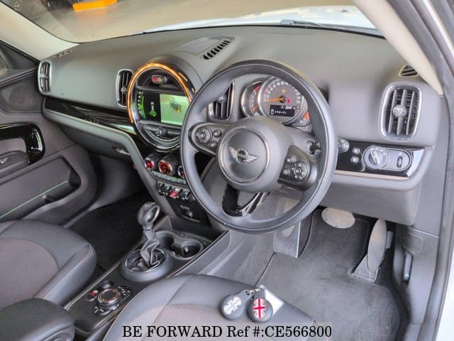 BMW MINI COOPER D CROSSOVER — фото 4