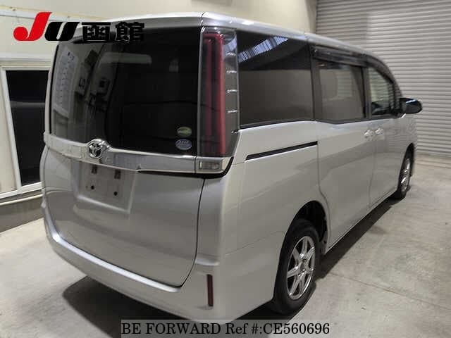 Toyota NOAH X — фото 2