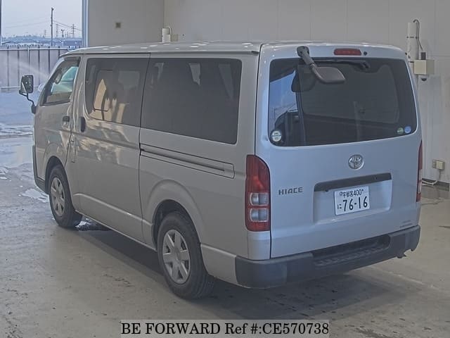 Toyota HIACE VAN DX — фото 2