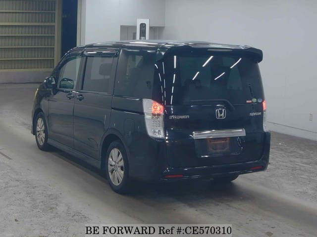 Honda STEP WGN SPADA S — фото 3