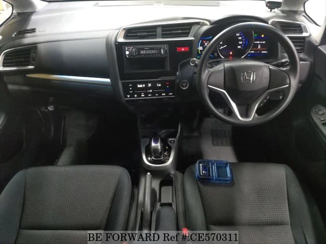 Honda FIT HYBRID F PACKAGE — фото 4
