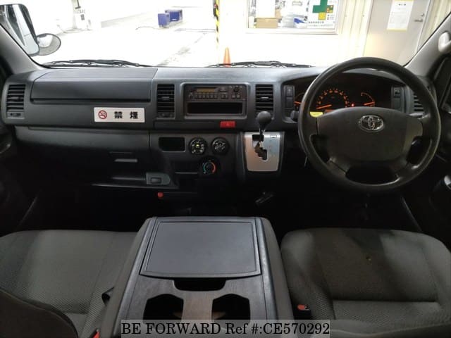 Toyota HIACE VAN LONG DX — фото 3
