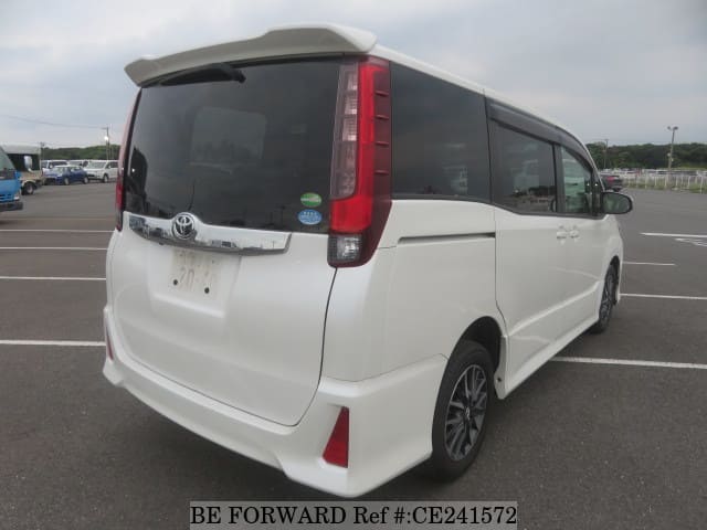 Toyota NOAH SI — фото 5