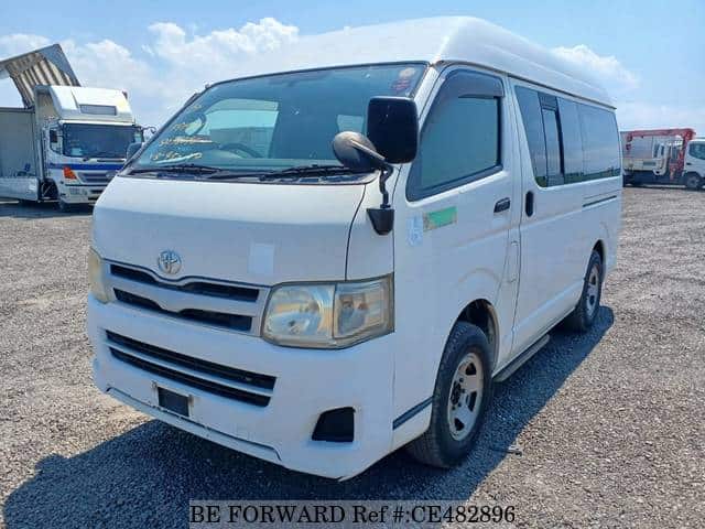 Toyota HIACE VAN — фото 1