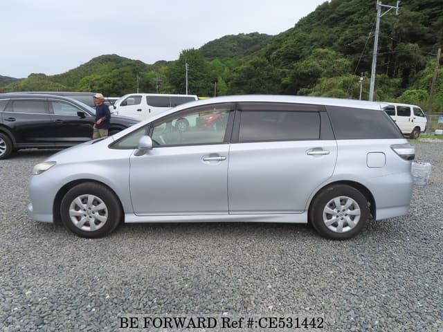 Toyota WISH — фото 2