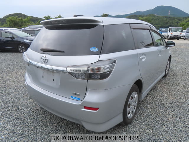 Toyota WISH — фото 5
