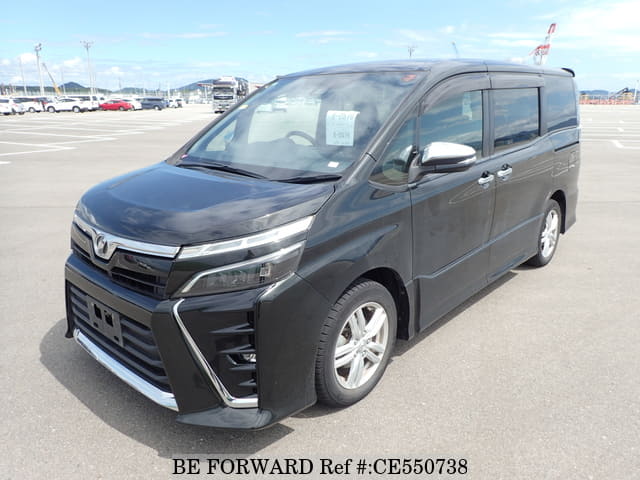 Toyota VOXY ZS KIRAMEKI — фото 1