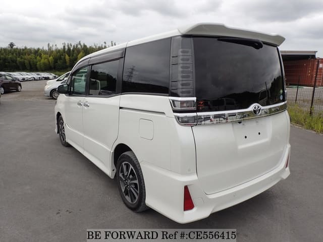 Toyota VOXY ZS KIRAMEKI 2 — фото 3