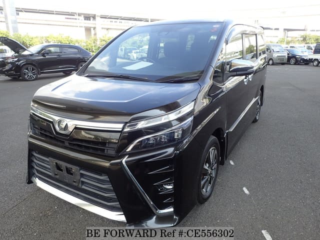 Toyota VOXY ZS KIRAMEKI — фото 1