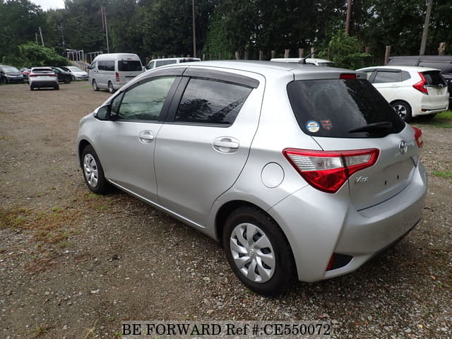 Toyota VITZ F — фото 3