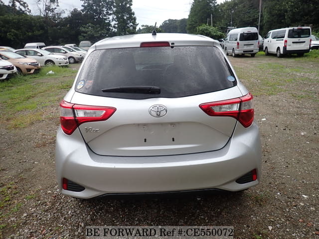Toyota VITZ F — фото 4