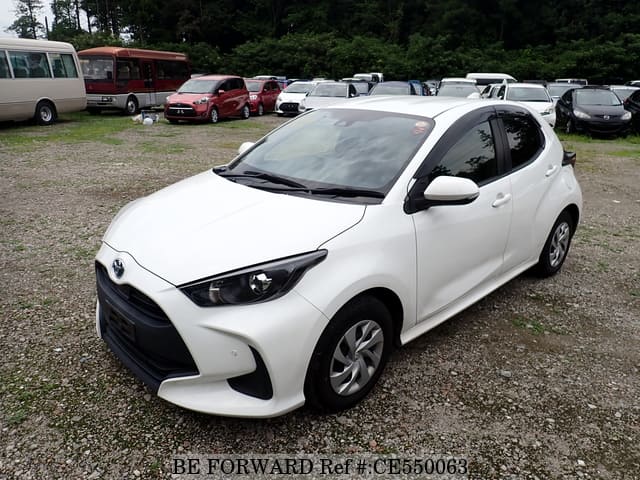 Toyota YARIS HYBRID X — фото 1