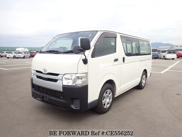 Toyota HIACE VAN — фото 1