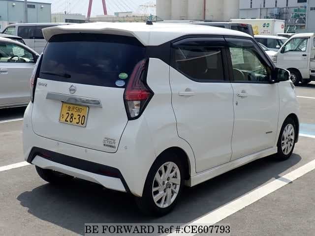Nissan DAYZ HYBRID HIGHWAY STAR X — фото 2
