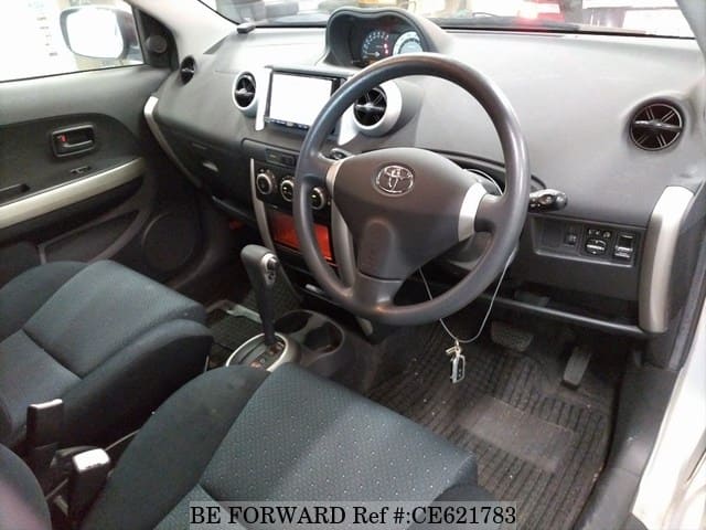 Toyota IST 1.5F L EDITION — фото 3