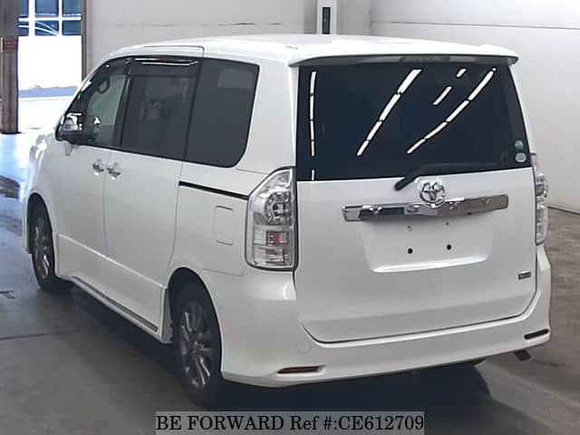 Toyota VOXY ZS KIRAMEKI 3 — фото 4