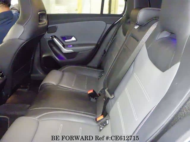 Mercedes-Benz A-CLASS A200D AMG LINE — фото 5