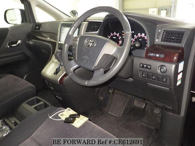 Toyota VELLFIRE 2.4Z — фото 4