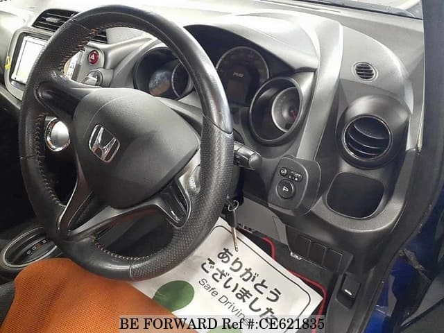 Honda FIT RS — фото 3