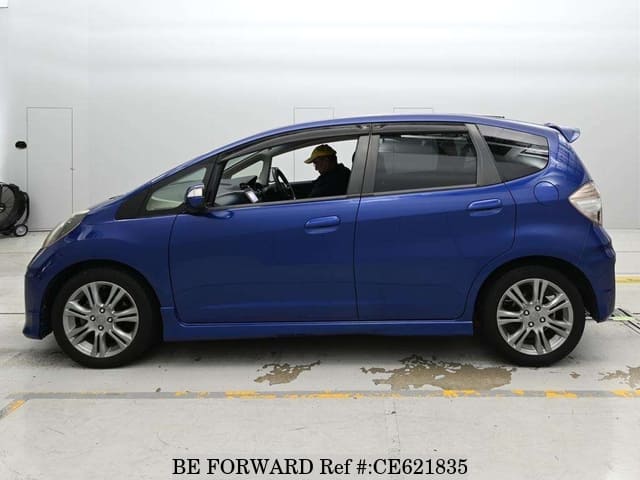 Honda FIT RS — фото 5