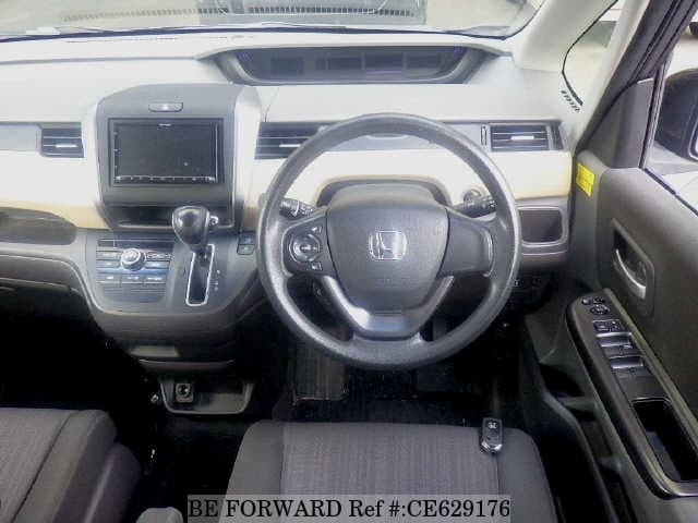 Honda FREED G — фото 3
