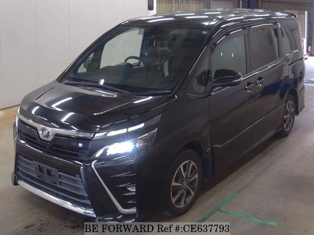 Toyota VOXY ZS — фото 1