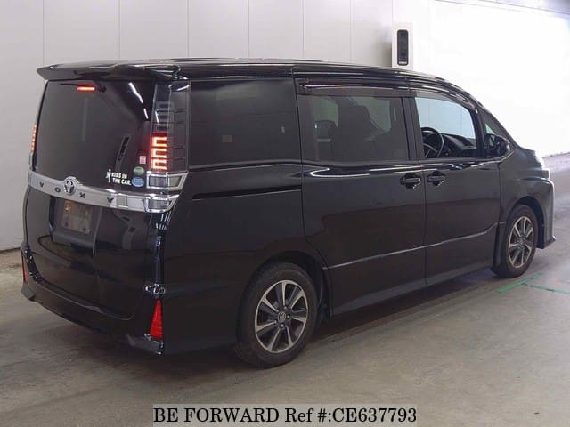 Toyota VOXY ZS — фото 2