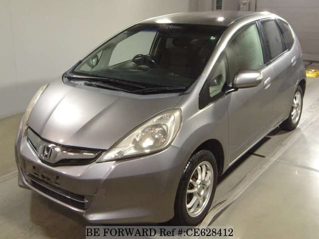 Honda FIT X — фото 1