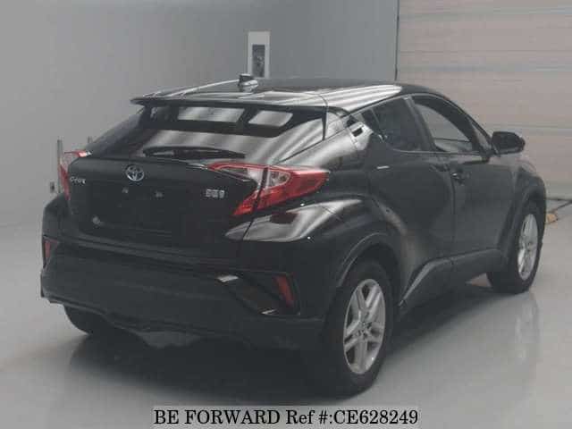 Toyota C-HR HYBRID S — фото 2