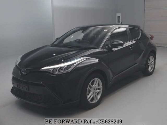 Toyota C-HR HYBRID S — фото 1