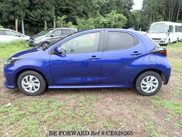 Toyota YARIS HYBRID X — фото 2